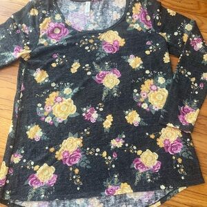 Lularoe Lynnae Long Sleeve Top